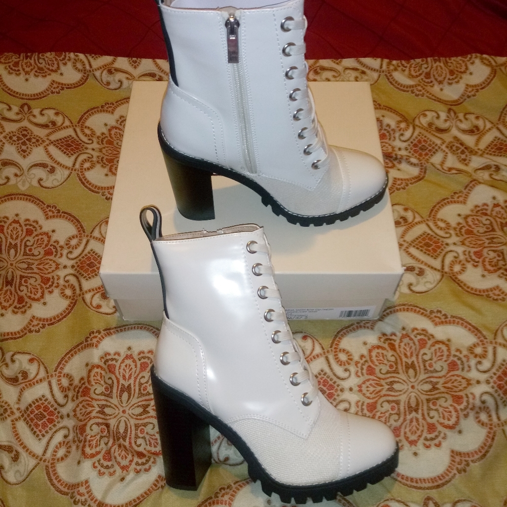 BCBG Generation Paulina Boots